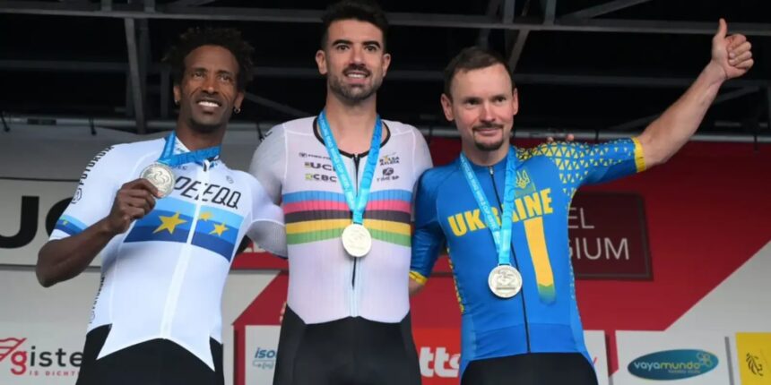 Lauro Chaman é ouro em etapa a Copa do Mundo de ciclismo de estrada Lauro Chaman é ouro em etapa a Copa do Mundo de ciclismo de estrada