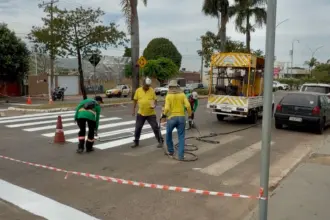 Maio Amarelo: faixas e sinalizações estão sendo revitalizadas em diversos pontos de Goianésia