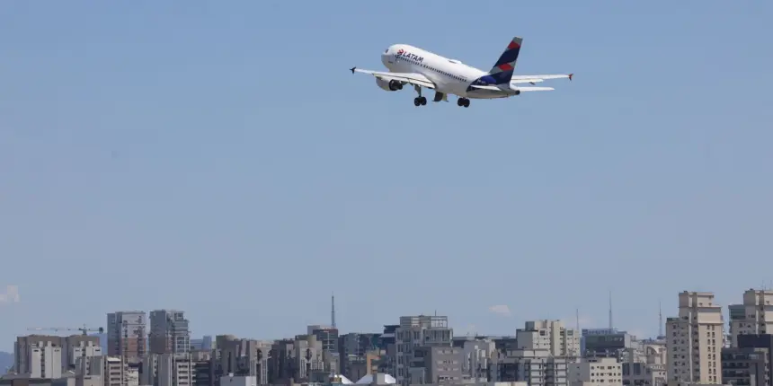 Petrobras reduz preço do querosene de aviação em 14,2%