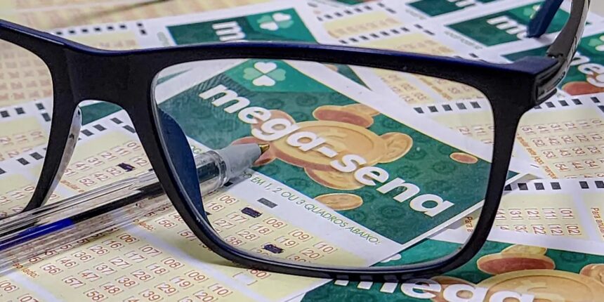 Mega-Sena sorteia prêmio de R$ 30 milhões nesta quinta-feira Mega-Sena sorteia prêmio de R$ 30 milhões nesta quinta-feira