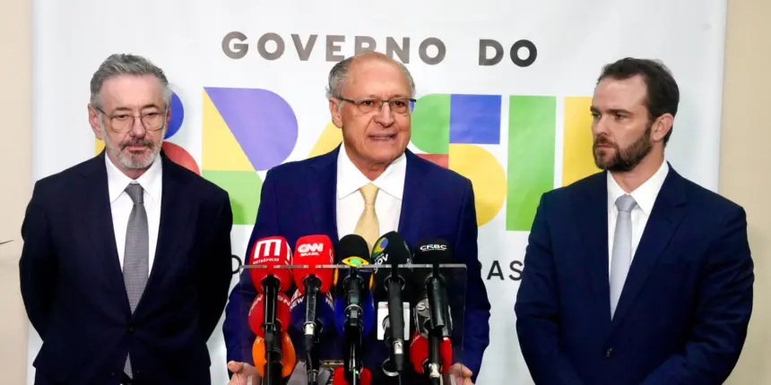 Alckmin: Pix é patrimônio nacional e não entra em negociação com EUA Alckmin: Pix é patrimônio nacional e não entra em negociação com EUA