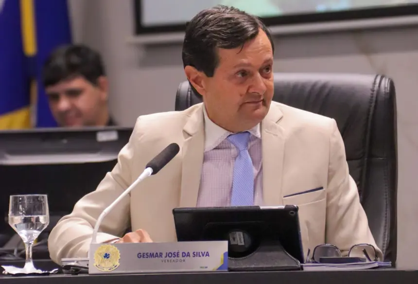 Vereador Gesmar pede inclusão de garis em bairros sem atendimento em Goianésia Vereador Gesmar pede inclusão de garis em bairros sem atendimento em Goianésia