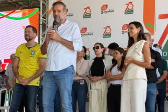 Ao lado de Renato, Bruno Peixoto anuncia recursos para a construção de mais 100 moradias em Goianésia