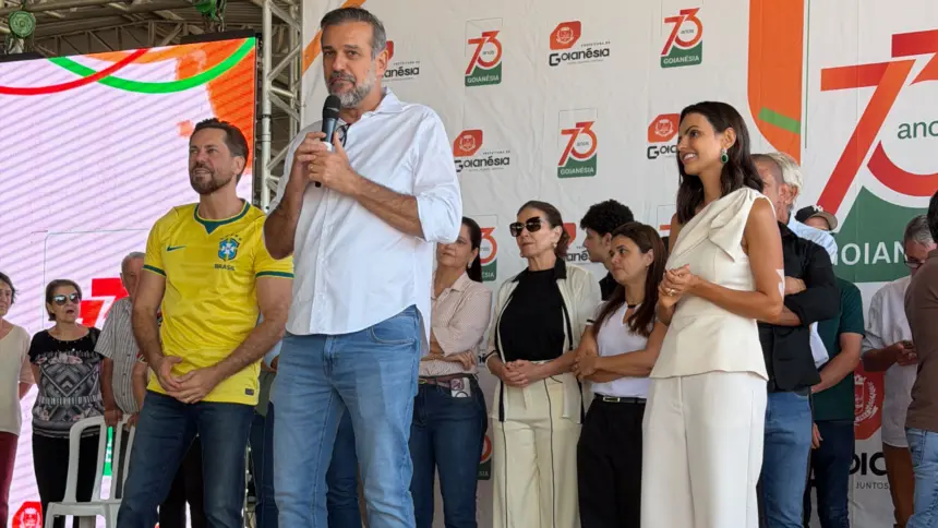 Ao lado de Renato, Bruno Peixoto anuncia recursos para a construção de mais 100 moradias em Goianésia Ao lado de Renato, Bruno Peixoto anuncia recursos para a construção de mais 100 moradias em Goianésia