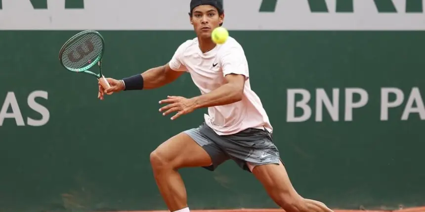 Roland Garros: Luis Guto Miguel bate compatriota e vai à final juvenil Roland Garros: Luis Guto Miguel bate compatriota e vai à final juvenil