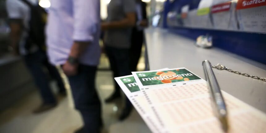 Mega-Sena acumula e prêmio principal vai para R$ 8 milhões Mega-Sena acumula e prêmio principal vai para R$ 8 milhões