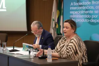 Resolução proíbe uso de PMMA por médicos em procedimentos na pele