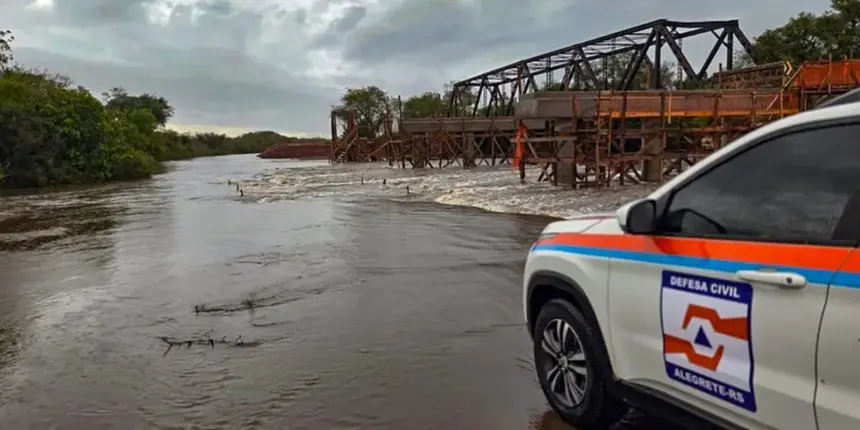 Tempestade e granizo causam prejuízo a 43 municípios no RS Tempestade e granizo causam prejuízo a 43 municípios no RS