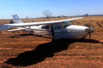 Força Aérea Brasileira intercepta aeronave suspeita vinda da Bolívia