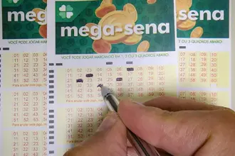 Mega-Sena acumula e próximo prêmio chega a R$ 42 milhões