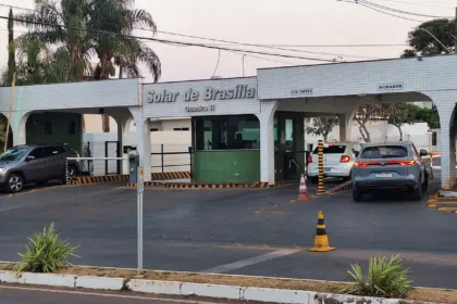 Moraes nega pedido para Javier Milei visitar Bolsonaro em casa