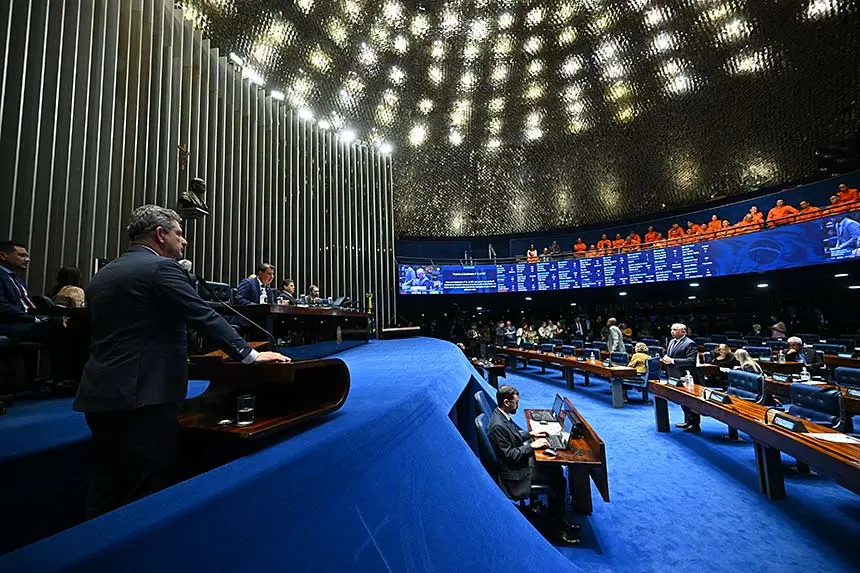 Senado aprova PL que pune divulgação de imagens de vítimas de crimes e acidentes Senado aprova PL que pune divulgação de imagens de vítimas de crimes e acidentes