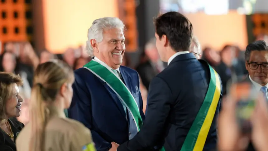 Daniel Vilela homenageia Caiado e afirma: “Transformou a realidade de Goiás” Daniel Vilela homenageia Caiado e afirma: “Transformou a realidade de Goiás”