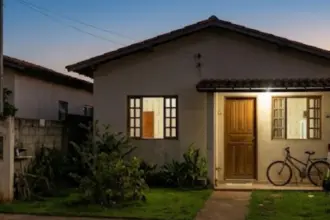 Milhões de brasileiros podem reduzir a conta de luz sem trocar de aparelho; veja quem tem direito ao benefício