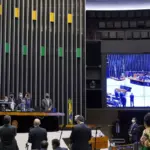 Dino intima partidos a explicar controle de emendas parlamentares
