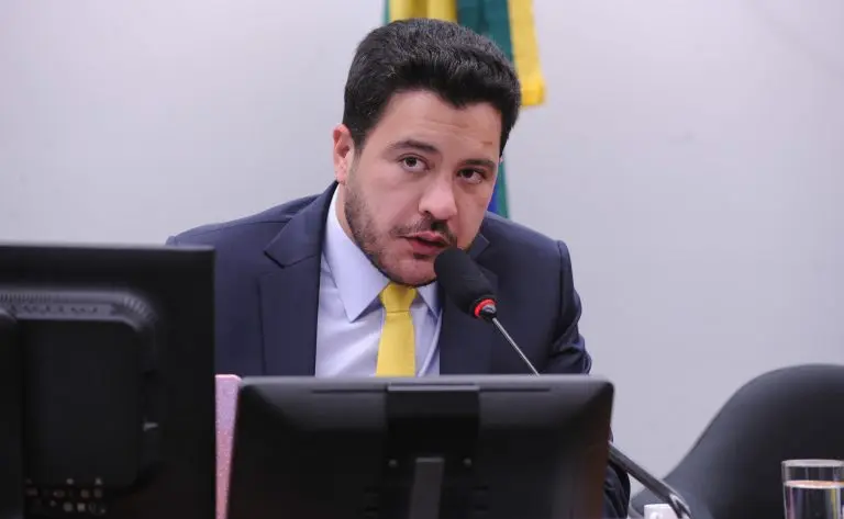 Projeto facilita Bolsa Família em caso de pessoa com deficiência que necessite de cuidador Projeto facilita Bolsa Família em caso de pessoa com deficiência que necessite de cuidador