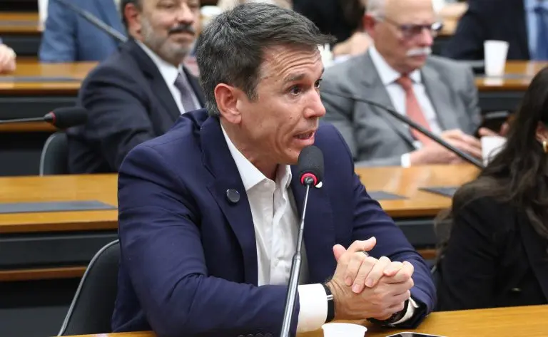 Aprovado projeto que cria sanções para quem tentar interditar idosos de forma abusiva