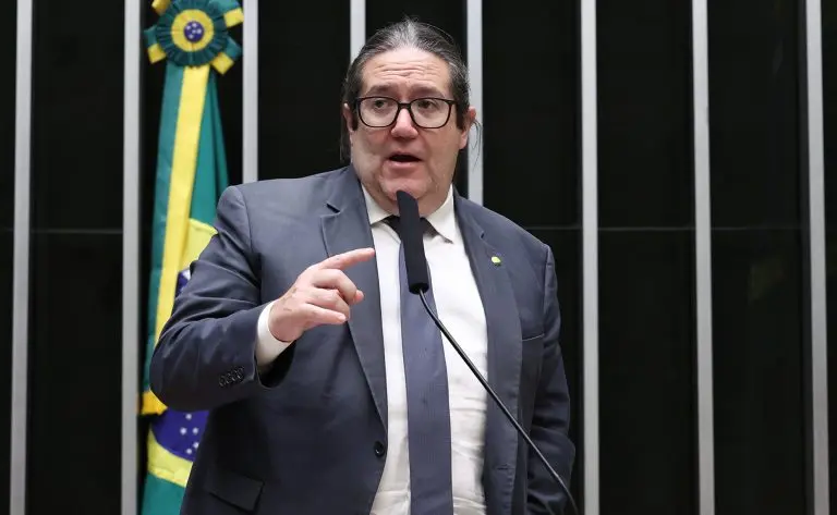 Projeto reforça educação inclusiva para estudantes com autismo