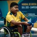 Brasileiro de 19 anos fatura ouro no Mundial de Bocha em Seul com pódio triplo do país