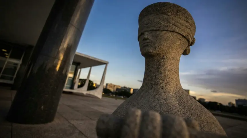 STF determina suspensão de pagamentos e devolução de verbas extras a magistrados