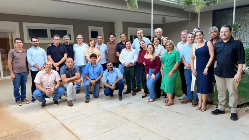 13 vereadores reforçam base de apoio à candidatura ao Senado de Gracinha Caiado que tem Fião de suplente