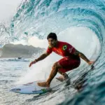 Gabriel Medina conquista nota dez mas termina como vice-campeão em Fiji