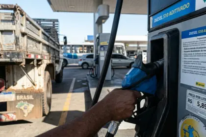Governo federal amplia subsídios para conter alta nos preços de combustíveis
