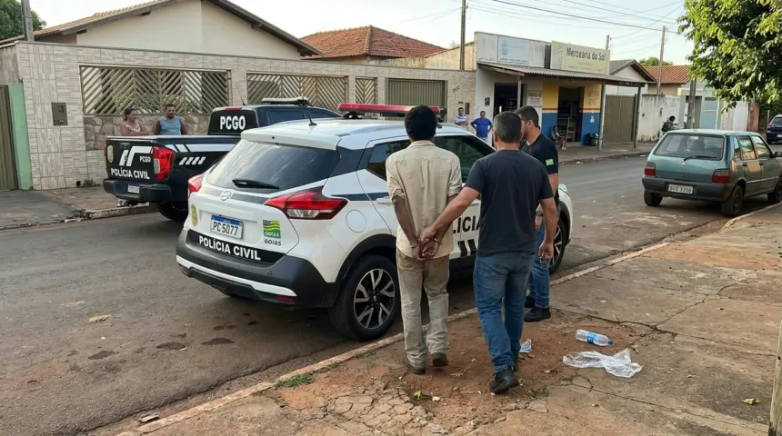 Homem é preso em Anápolis por abusar da própria filha durante 17 anos Homem é preso em Anápolis por abusar da própria filha durante 17 anos