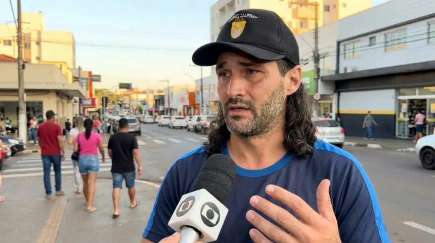 Pai de adolescente resgatada em Anápolis relata manipulação e critica julgamentos Pai de adolescente resgatada em Anápolis relata manipulação e critica julgamentos