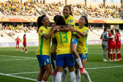 Seleção brasileira feminina sub-20 garante vaga antecipada nas oitavas do mundial
